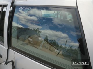Стекло Боковое Для Volkswagen (VW) Golf IV (4)